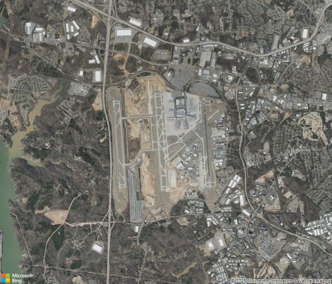 Взлётно-посадочная полоса Charlotte Douglas International Airport