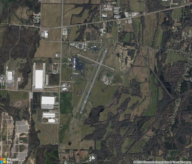 Взлётно-посадочная полоса Jackson Regional Airport