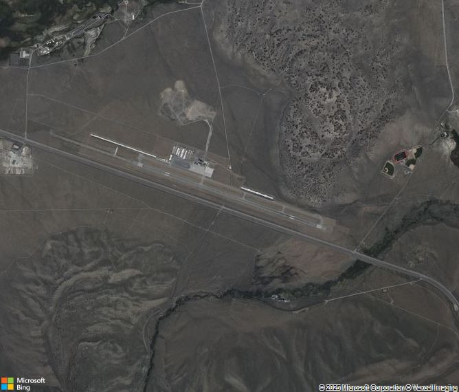 Взлётно-посадочная полоса Mammoth Yosemite Airport