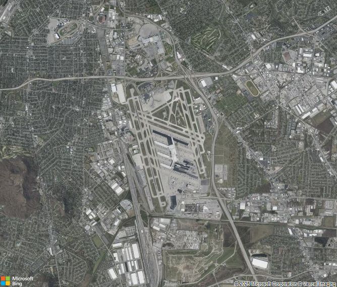 Взлётно-посадочная полоса Louisville International Airport