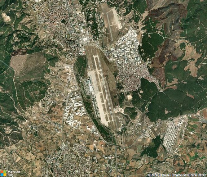 Взлётно-посадочная полоса Izmir Adnan Menderes International Airport