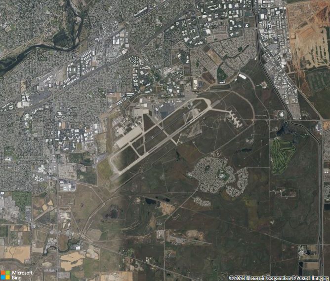 Взлётно-посадочная полоса Sacramento Mather Airport