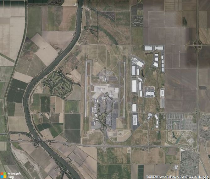 Взлётно-посадочная полоса Sacramento International Airport