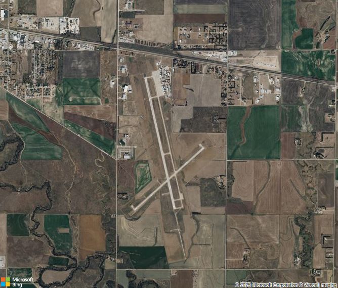 Взлётно-посадочная полоса Hays Regional Airport