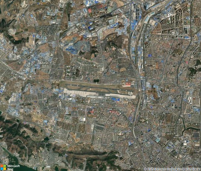 Взлётно-посадочная полоса Dalian Zhoushuizi International Airport