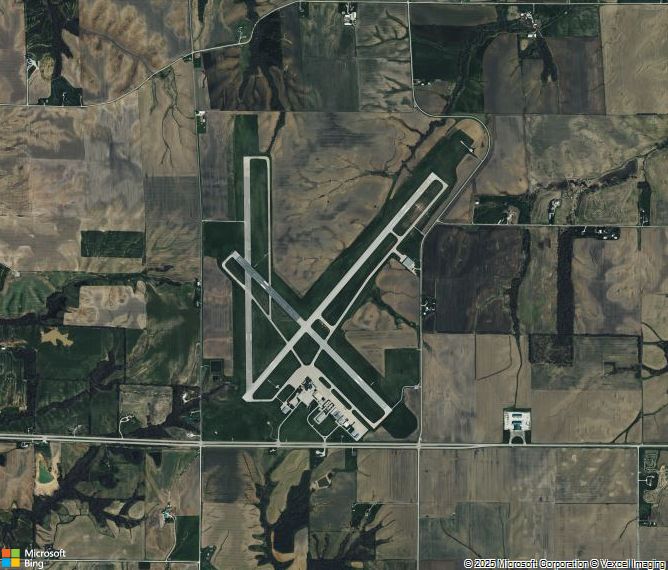 Взлётно-посадочная полоса Quincy Municipal Airport
