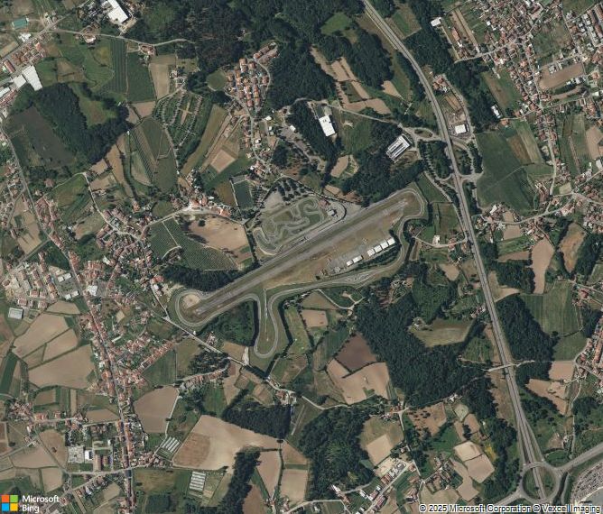 Взлётно-посадочная полоса Braga Airport