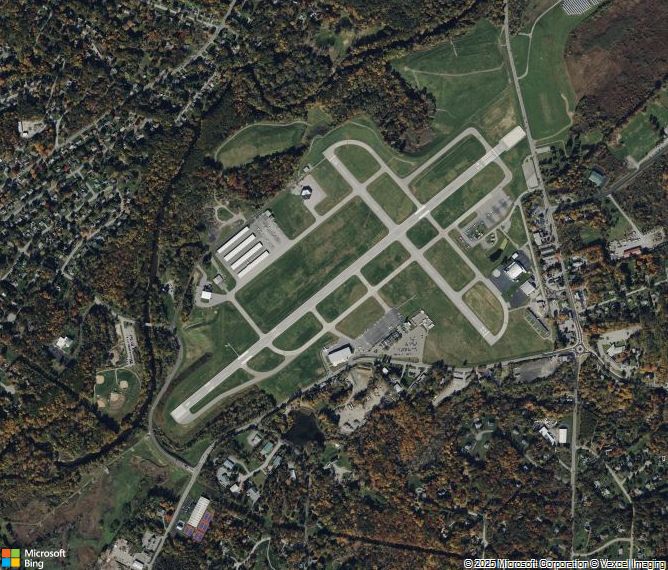 Взлётно-посадочная полоса Poughkeepsie Hudson Valley Regional Airport