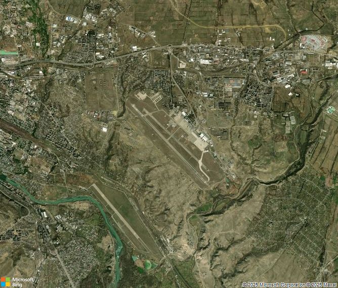 Взлётно-посадочная полоса Tbilisi International Airport