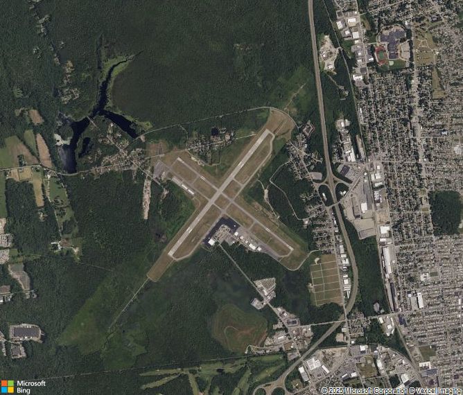Взлётно-посадочная полоса New Bedford Regional Airport