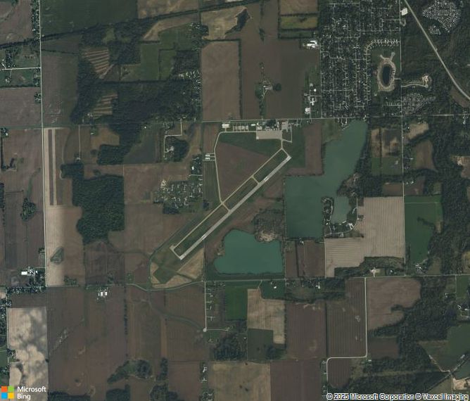 Взлётно-посадочная полоса Adrian Lenawee County Airport