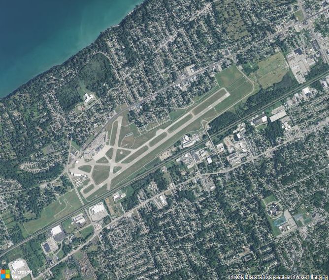 Взлётно-посадочная полоса Erie International Airport