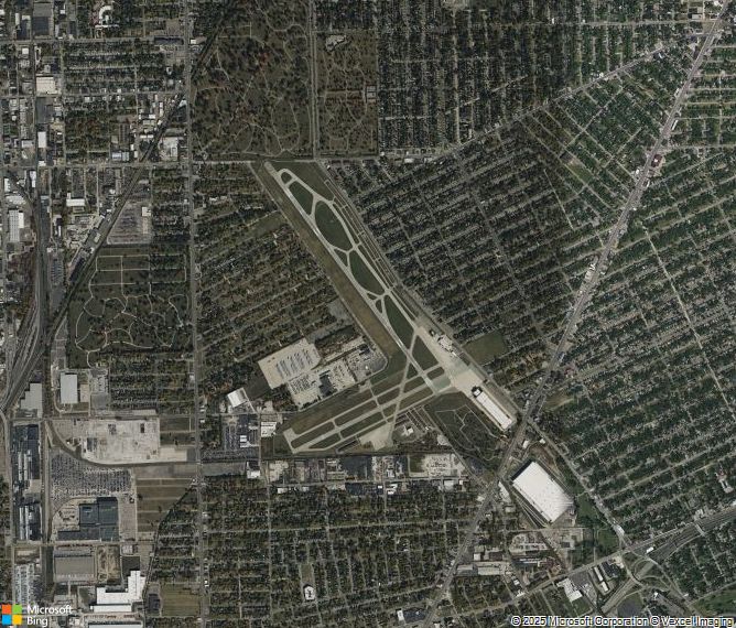 Взлётно-посадочная полоса Detroit Coleman A. Young International Airport