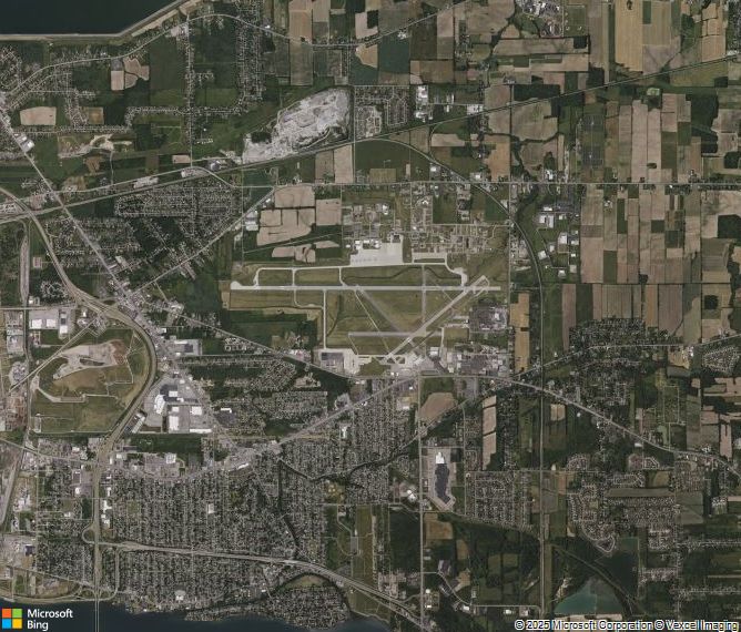 Взлётно-посадочная полоса Niagara Falls International Airport