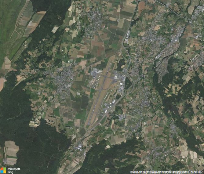 Взлётно-посадочная полоса Tarbes-Lourdes-Pyrenees Airport