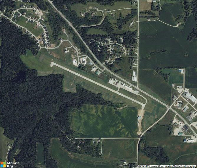 Взлётно-посадочная полоса Decorah Municipal Airport