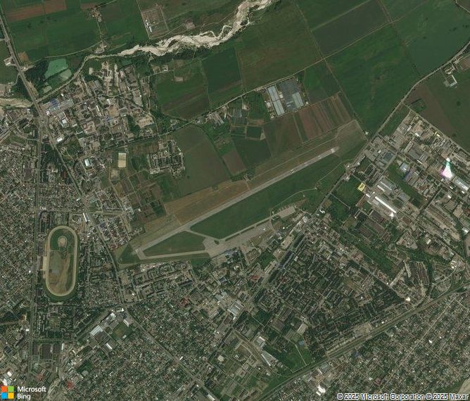 Взлётно-посадочная полоса Nalchik Airport