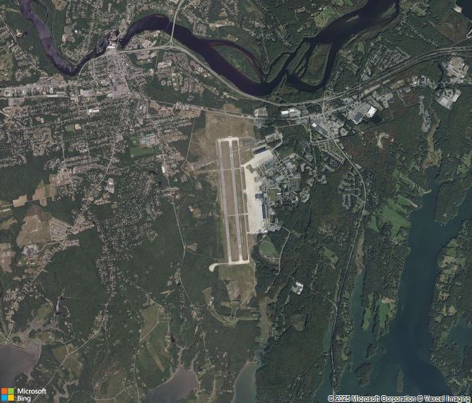 Взлётно-посадочная полоса Brunswick Executive Airport