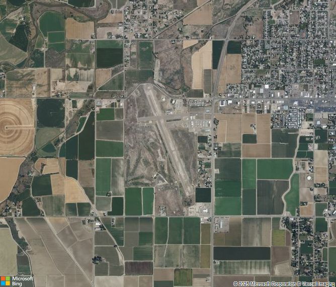 Взлётно-посадочная полоса Ontario Municipal Airport