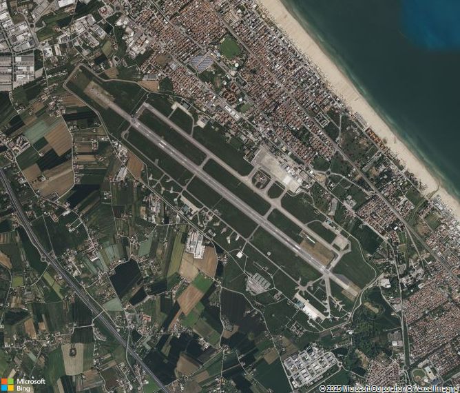 Взлётно-посадочная полоса Rimini Federico Fellini Airport