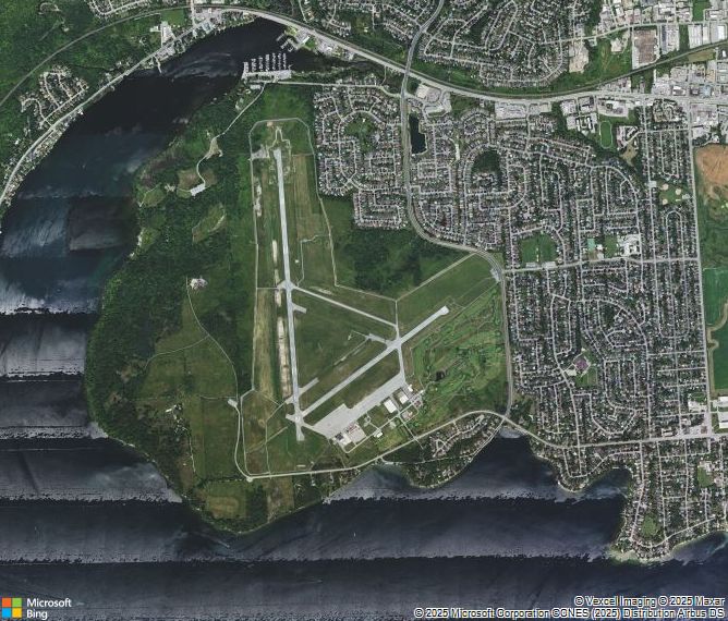 Взлётно-посадочная полоса Kingston Norman Rogers Airport