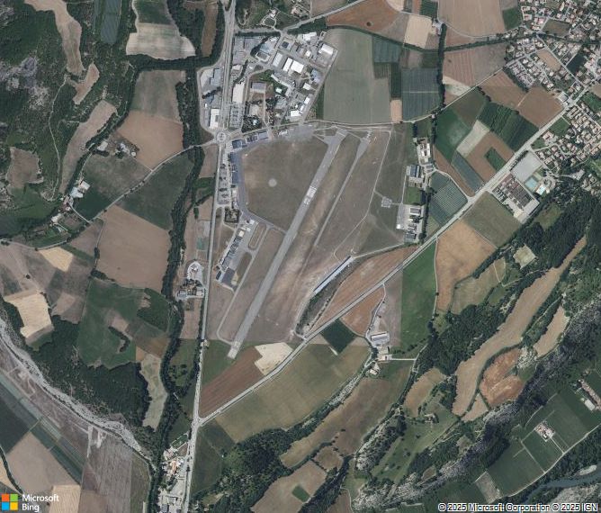 Взлётно-посадочная полоса Gap Tallard Airport