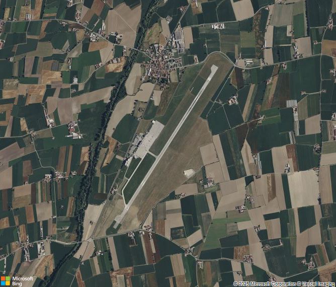 Взлётно-посадочная полоса Cuneo Levaldigi Airport
