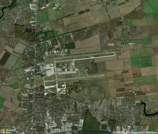 Взлётно-посадочная полоса Bucharest Henri Coanda International Airport