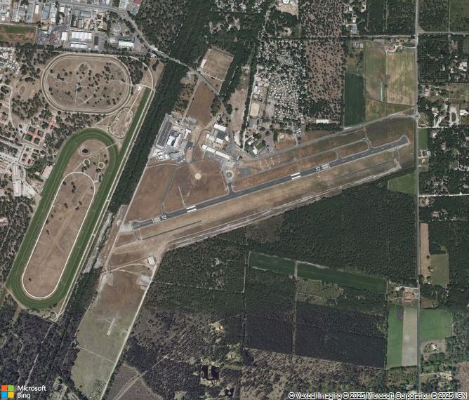Взлётно-посадочная полоса Arcachon La Teste-de-Buch Airport