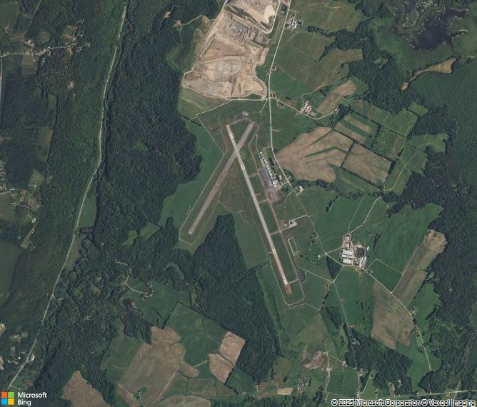 Взлётно-посадочная полоса Newport State Airport