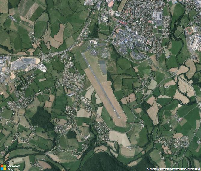 Взлётно-посадочная полоса Aurillac Tronquieres Airport