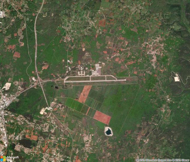 Взлётно-посадочная полоса Pula Airport