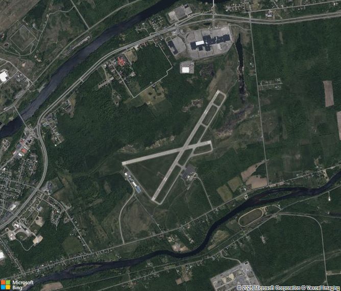 Взлётно-посадочная полоса Massena International Airport