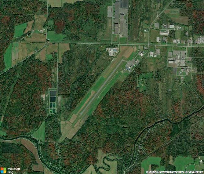 Взлётно-посадочная полоса Bromont Airport