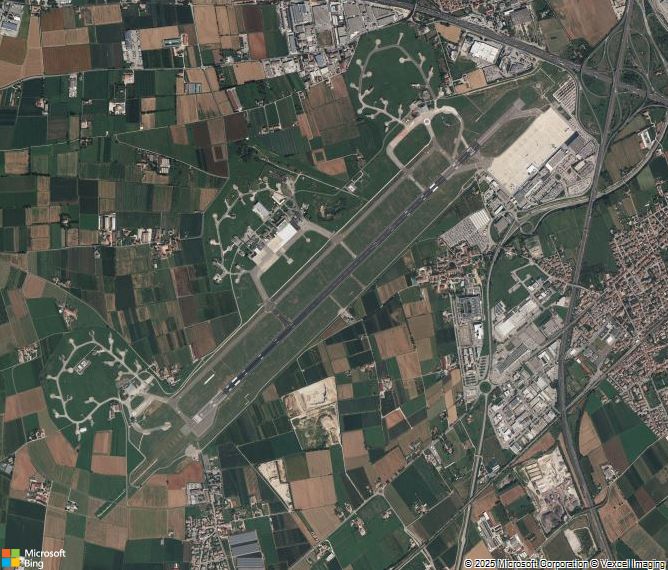Взлётно-посадочная полоса Verona Airport