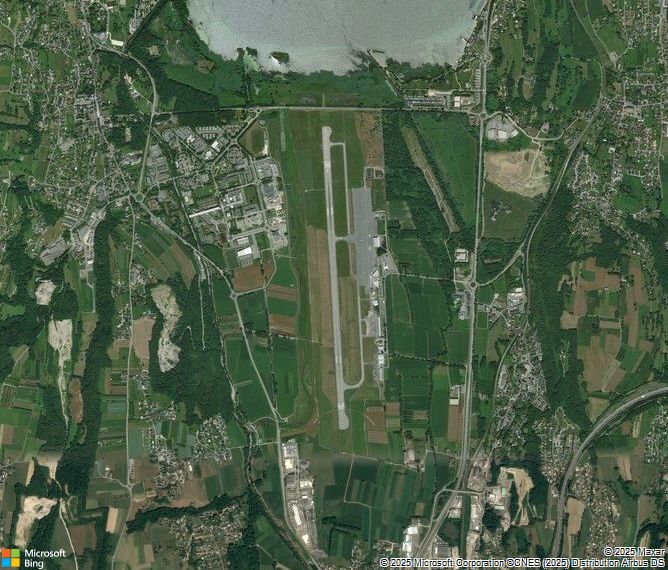 Взлётно-посадочная полоса Chambery Airport