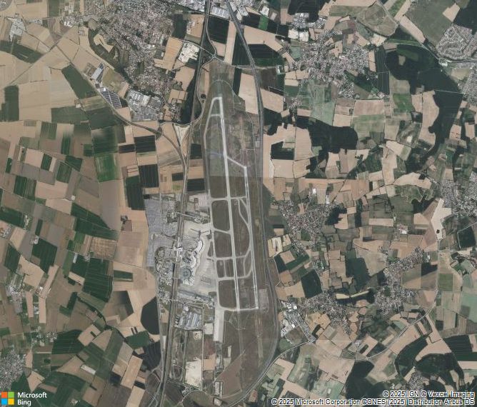 Взлётно-посадочная полоса Lyon Saint Exupery Airport