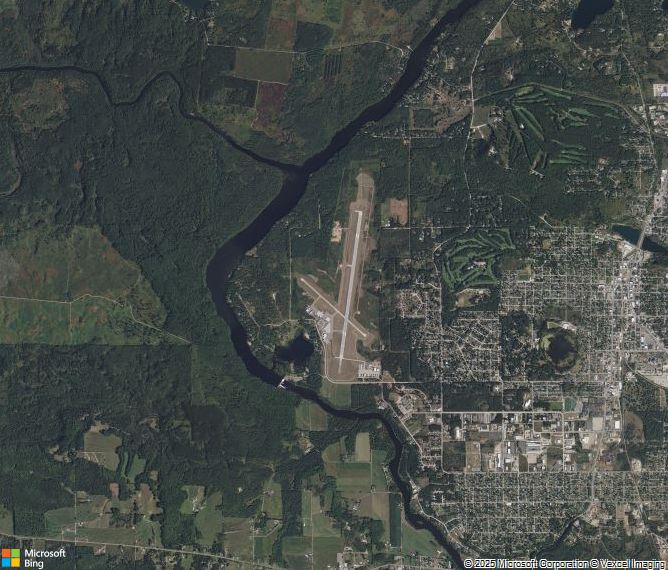Взлётно-посадочная полоса Iron Mountain Ford Airport