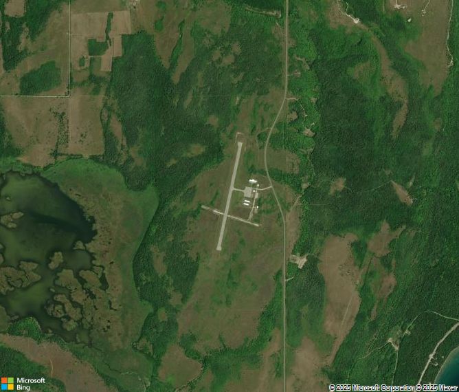 Взлётно-посадочная полоса East Manitoulin Airport