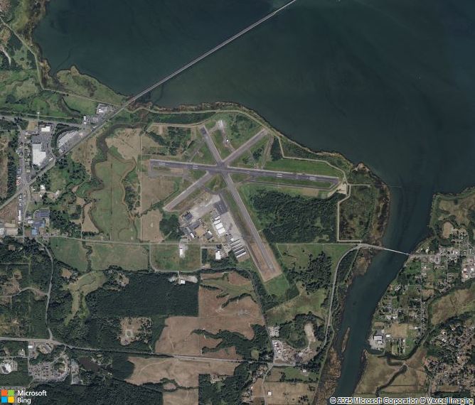 Взлётно-посадочная полоса Astoria Regional Airport