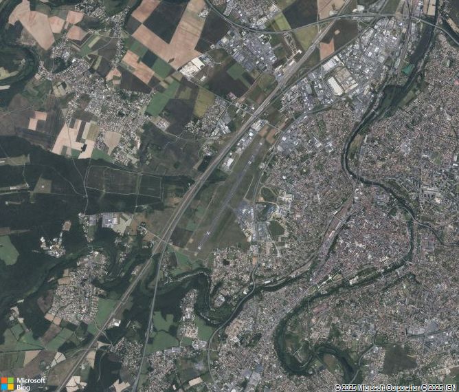 Взлётно-посадочная полоса Poitiers – Biard Airport