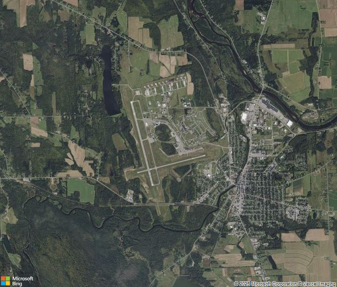 Взлётно-посадочная полоса Presque Isle Northern Maine Airport