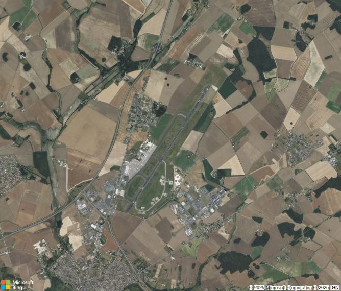 Взлётно-посадочная полоса Chateauroux Centre Marcel Dassault Airport