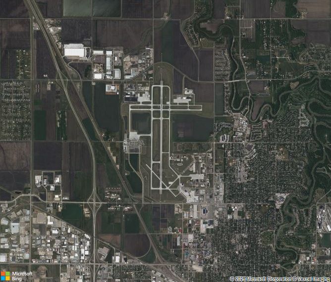 Взлётно-посадочная полоса Fargo Hector International Airport