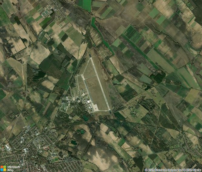 Взлётно-посадочная полоса Papa Air Base