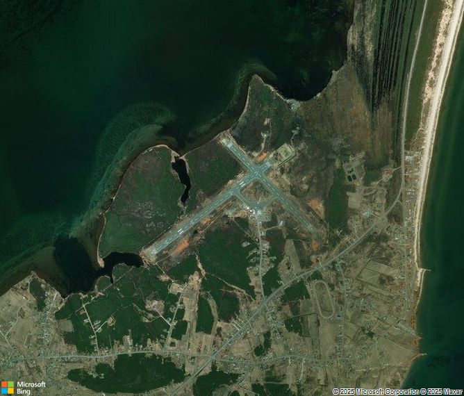 Взлётно-посадочная полоса Iles-de-la-Madeleine Airport