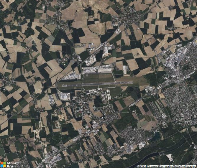 Взлётно-посадочная полоса Linz Airport