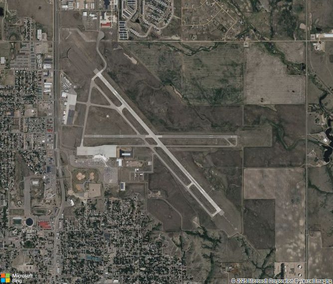 Взлётно-посадочная полоса Minot International Airport