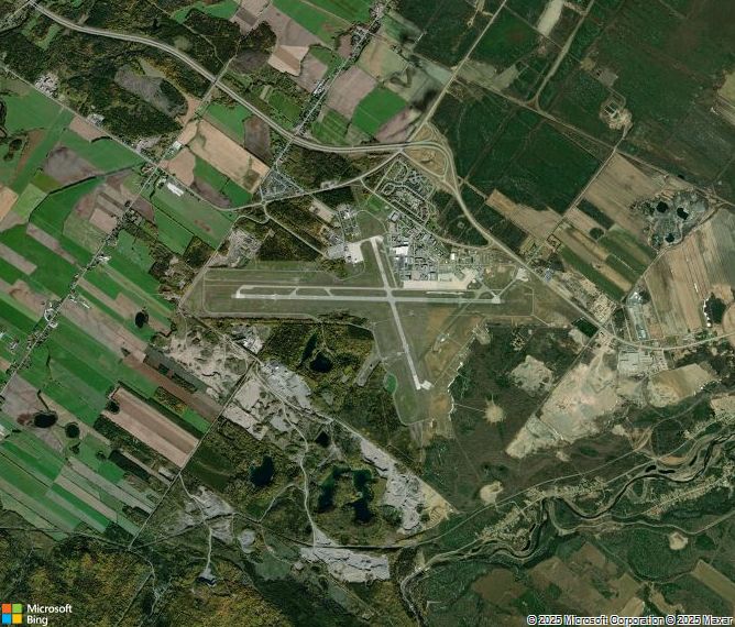 Взлётно-посадочная полоса Saguenay Bagotville Airport