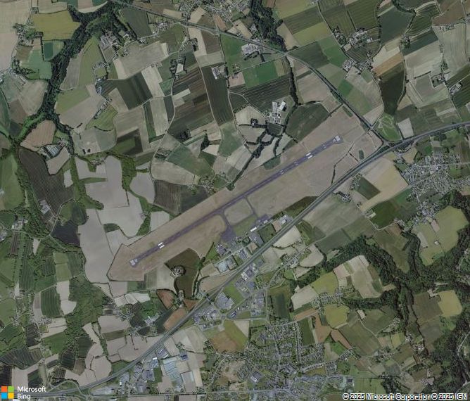 Взлётно-посадочная полоса Saint-Brieuc Armor Airport